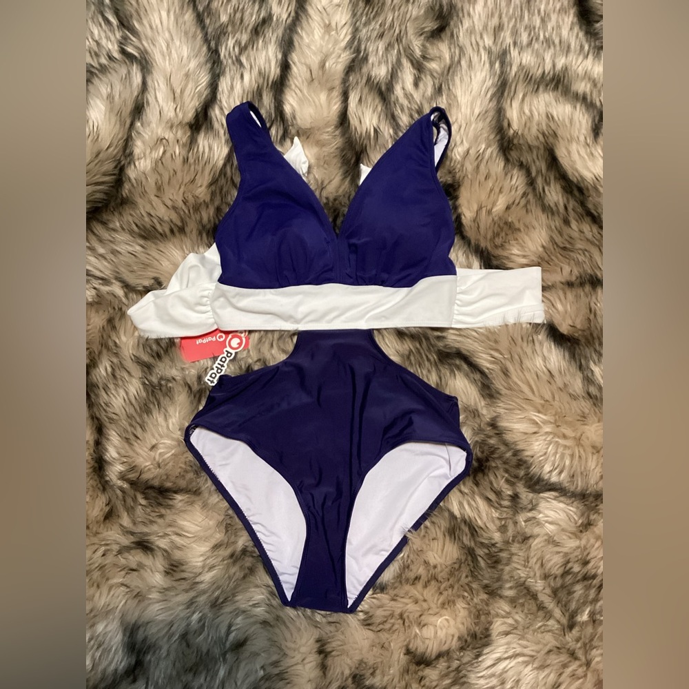 PatPat Women's Purple and White One Piece Swimsuit size M NWT